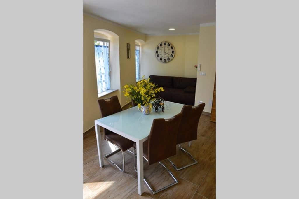 Old Town Apartment Popovic فيرسار المظهر الخارجي الصورة