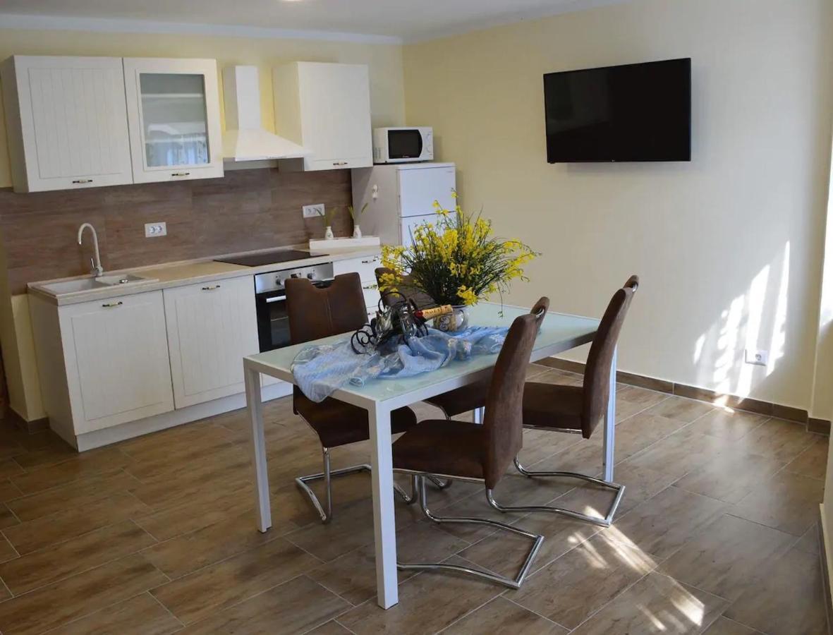 Old Town Apartment Popovic فيرسار المظهر الخارجي الصورة
