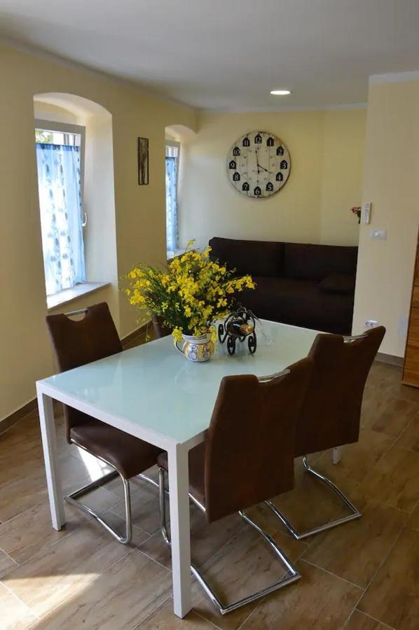 Old Town Apartment Popovic فيرسار المظهر الخارجي الصورة