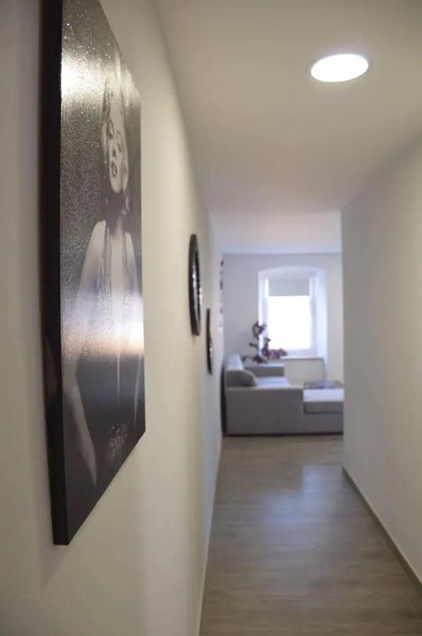 Old Town Apartment Popovic فيرسار المظهر الخارجي الصورة