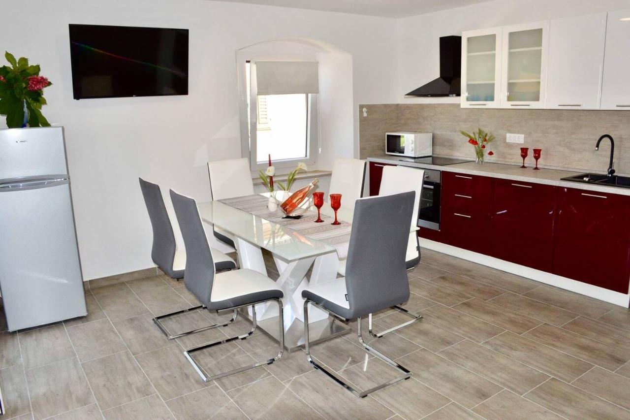 Old Town Apartment Popovic فيرسار المظهر الخارجي الصورة